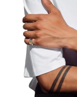 Tom Wood Mined Ring Small Black Diamond Ring Sølv